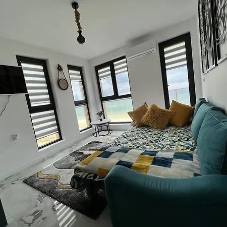 Marino Liberta South Апартаменты